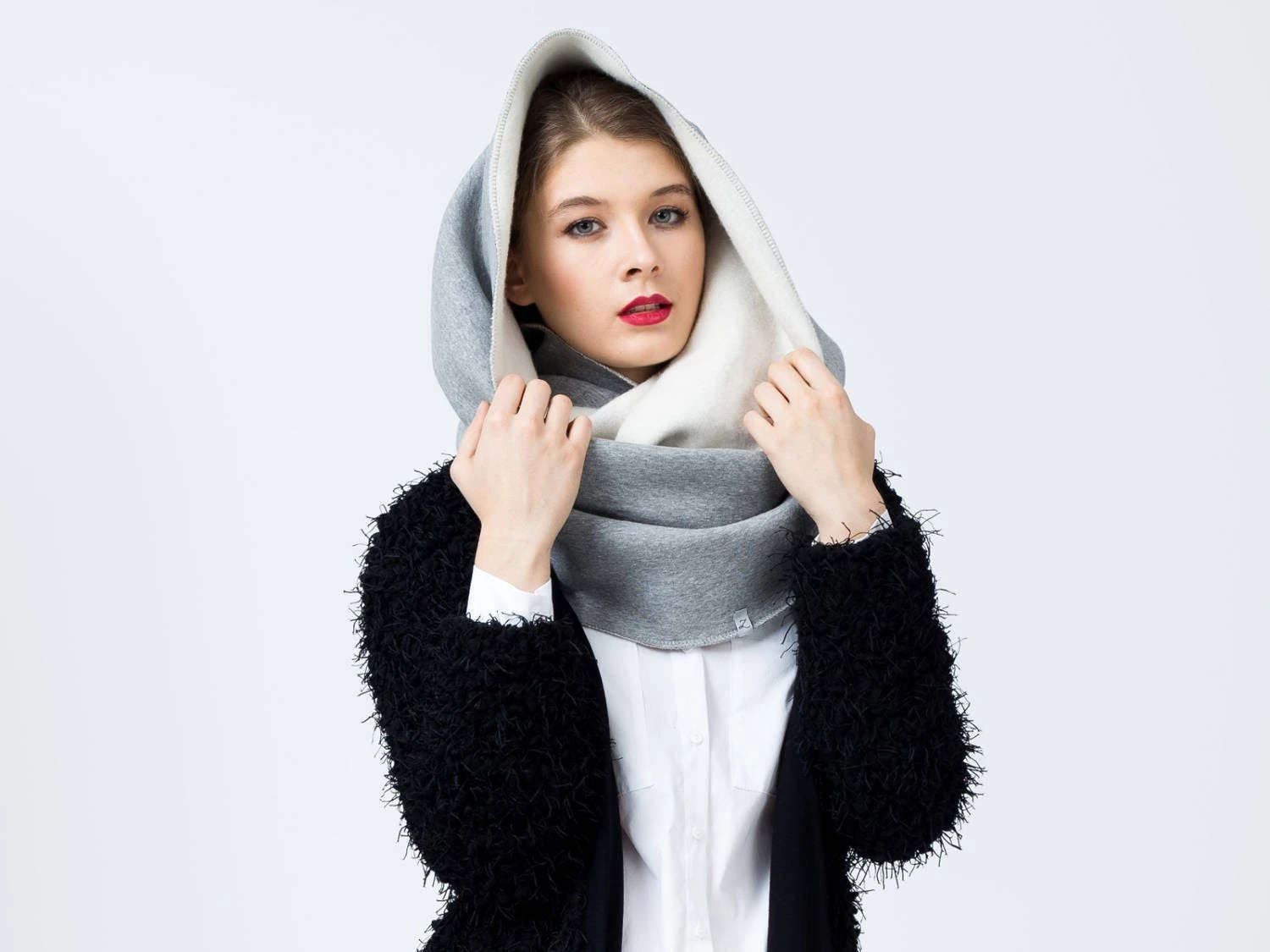 CHUNKY Infinity Scarf With Leather Cuff, Winter Hooded Scarf, Cozy SNOOD, Simple Winter Scarf, Gift Ideas For Her Christmas 4 CHUNKY Infinity Scarf With Leather Cuff, Winter Hooded Scarf, Cozy SNOOD, Simple Winter Scarf, Gift Ideas For Her Christmas - Image 2