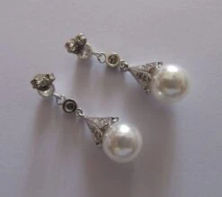 Kate Middleton Princess Of Wales Duchess Of Cambridge Inspired Replikate Lady Diana Round Pearl Drop Crystal Earrings Christmas Gift Idea -Jewellery Soldes Boutique il fullxfull.1290764908 lirz