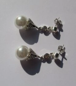 Kate Middleton Princess Of Wales Duchess Of Cambridge Inspired Replikate Lady Diana Round Pearl Drop Crystal Earrings Christmas Gift Idea -Jewellery Soldes Boutique il fullxfull.1290766070 cdpy