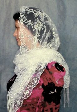 Gift For Christmas Lace Mantilla,ivory Lace Veil,ivory Mantilla,head Covering,catholic Accessories,Lace Head Covering,mantilla Veil