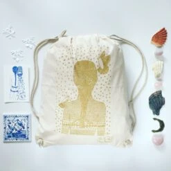 Gym Bag | Woman Snow | Winter Gym Bag | Christmas Gift | Bird | Illustration | Grocery Bag |screenprinting | Letmeflyveen | Winter Is Coming