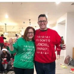 Matching Christmas Shirts - I Don't Know Margo And Why Is The Carpet All Wet Todd - Unisex Sweatshirts - SET OF 2 - Items 2724 & 2725 -Jewellery Soldes Boutique il fullxfull.1681826330 bebi