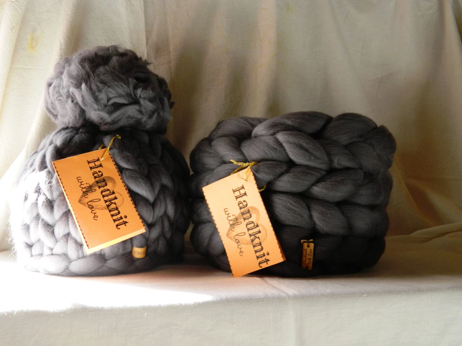 Super Chunky Infinite Scarf. Chunky Knit Hat. Oversize Snood Scarf Hat Set. Chunky Merino Cowl. Big Yarn Hat. Christmas Gift. Gift For Her. 10 Super Chunky Infinite Scarf. Chunky Knit Hat. Oversize Snood Scarf Hat Set. Chunky Merino Cowl. Big Yarn Hat. Christmas Gift. Gift For Her. - Image 8