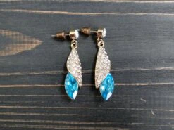 Vintage Gold Plated Earrings Fashion Earrings Christmas Gift For Mom Wedding Earrings Bridal Earrings Gold Tone Crystal Earrings Wife Gift -Jewellery Soldes Boutique il fullxfull.1690706126 c7yy