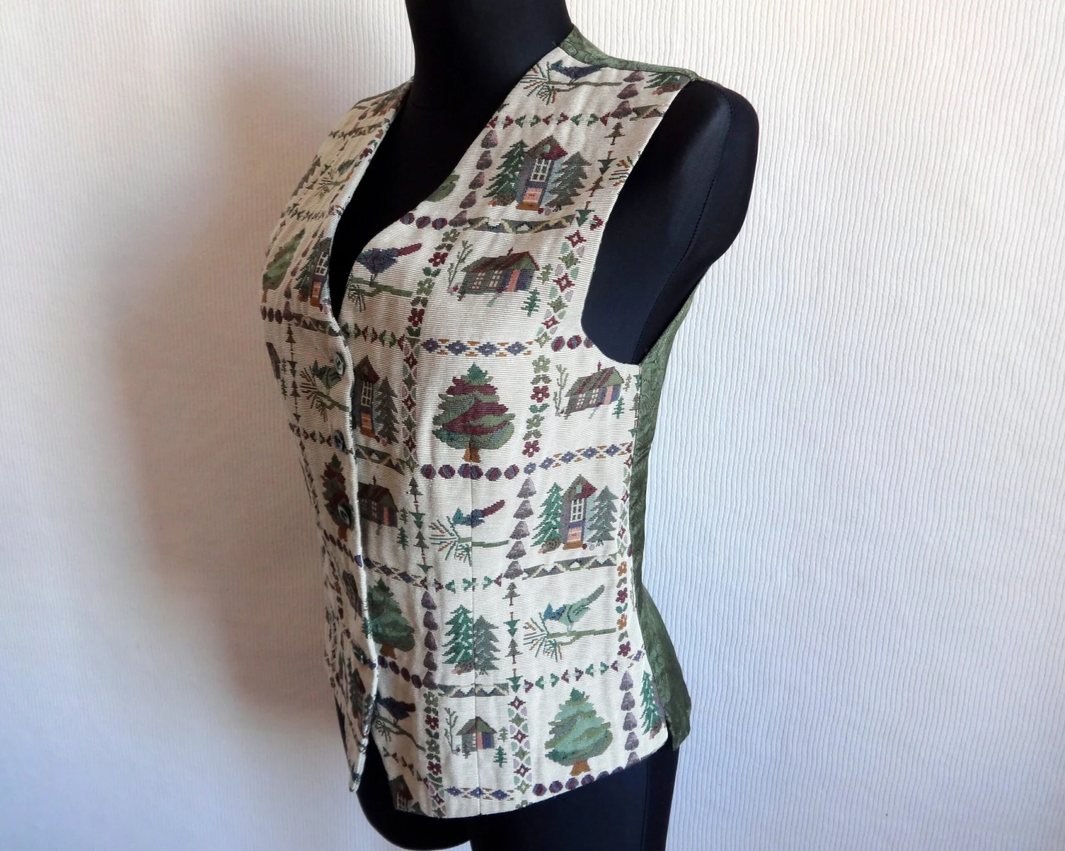 Vintage Tapestry Women's Vest Peasant Style Waistcoat Brown Green Printed House Christmas Tree Vest Hipster Clothing Tied On The Back 5 Vintage Tapestry Women's Vest Peasant Style Waistcoat Brown Green Printed House Christmas Tree Vest Hipster Clothing Tied On The Back - Image 3