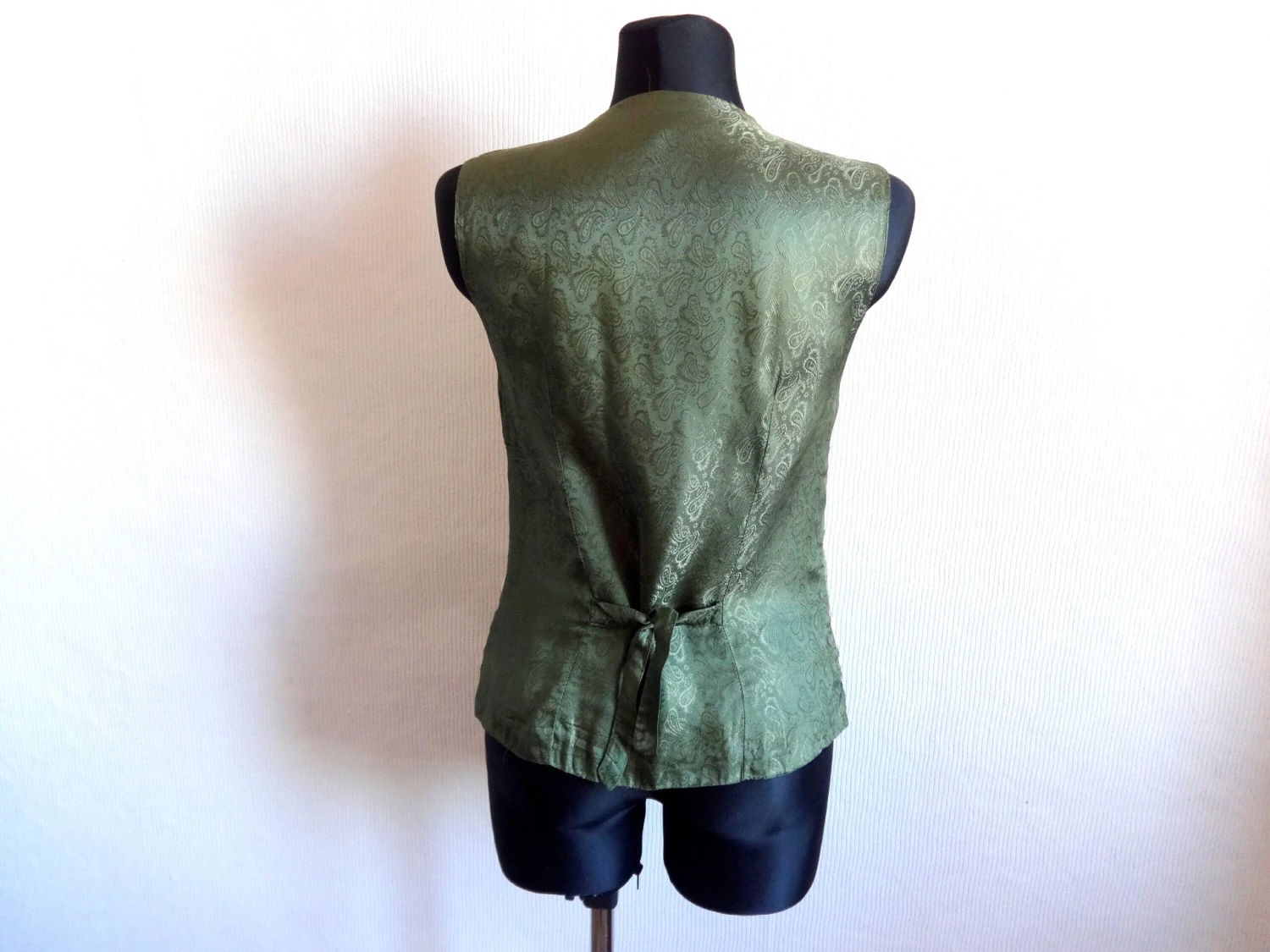 Vintage Tapestry Women's Vest Peasant Style Waistcoat Brown Green Printed House Christmas Tree Vest Hipster Clothing Tied On The Back 6 Vintage Tapestry Women's Vest Peasant Style Waistcoat Brown Green Printed House Christmas Tree Vest Hipster Clothing Tied On The Back - Image 4