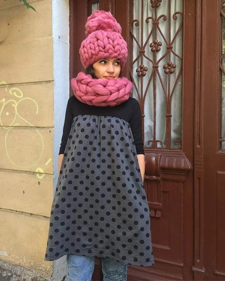 Super Chunky Infinite Scarf. Chunky Knit Hat. Oversize Snood Scarf Hat Set. Chunky Merino Cowl. Big Yarn Hat. Christmas Gift. Gift For Her. 6 Super Chunky Infinite Scarf. Chunky Knit Hat. Oversize Snood Scarf Hat Set. Chunky Merino Cowl. Big Yarn Hat. Christmas Gift. Gift For Her. - Image 4