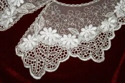 White Lace Collar/ Made In Italy/ Timeless Gift/ Gift For Her/Vintage 80s/ Christmas Gift 8 White Lace Collar/ Made In Italy/ Timeless Gift/ Gift For Her/Vintage 80s/ Christmas Gift -Jewellery Soldes Boutique il fullxfull.2146974235 6pw2