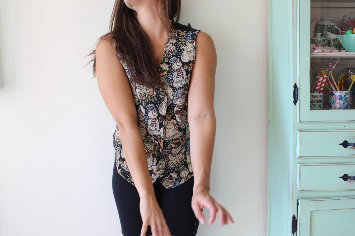 1980s Vintage Winter Carpet Vest..large Adults. Kitsch. Retro. Kawaii. Snowman. Novelty. Holiday. Christmas. Dazzle. Festive 5 1980s Vintage Winter Carpet Vest..large Adults. Kitsch. Retro. Kawaii. Snowman. Novelty. Holiday. Christmas. Dazzle. Festive - Image 3