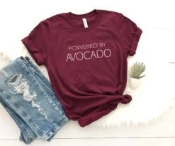 Powered By Avocado Funny Tshirts Women Graphic Tee Vegan Christmas Best Friend Gift For Her Women Mens T-shirt -Jewellery Soldes Boutique il fullxfull.2384842326 8mul