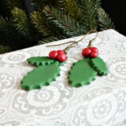 CHRISTMAS EARRINGS, Holly Earrings, Polymer Clay Holiday Earrings, Vintage Christmas Earrings, Scandi Christmas Earrings, Xmas Earrings -Jewellery Soldes Boutique il fullxfull.2553087413 l13q