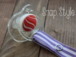 Reindeer Pacifier Clip, Christmas Pacifier Clip, Holiday Pacifier Clip -Jewellery Soldes Boutique il fullxfull.2606038820 tv2f