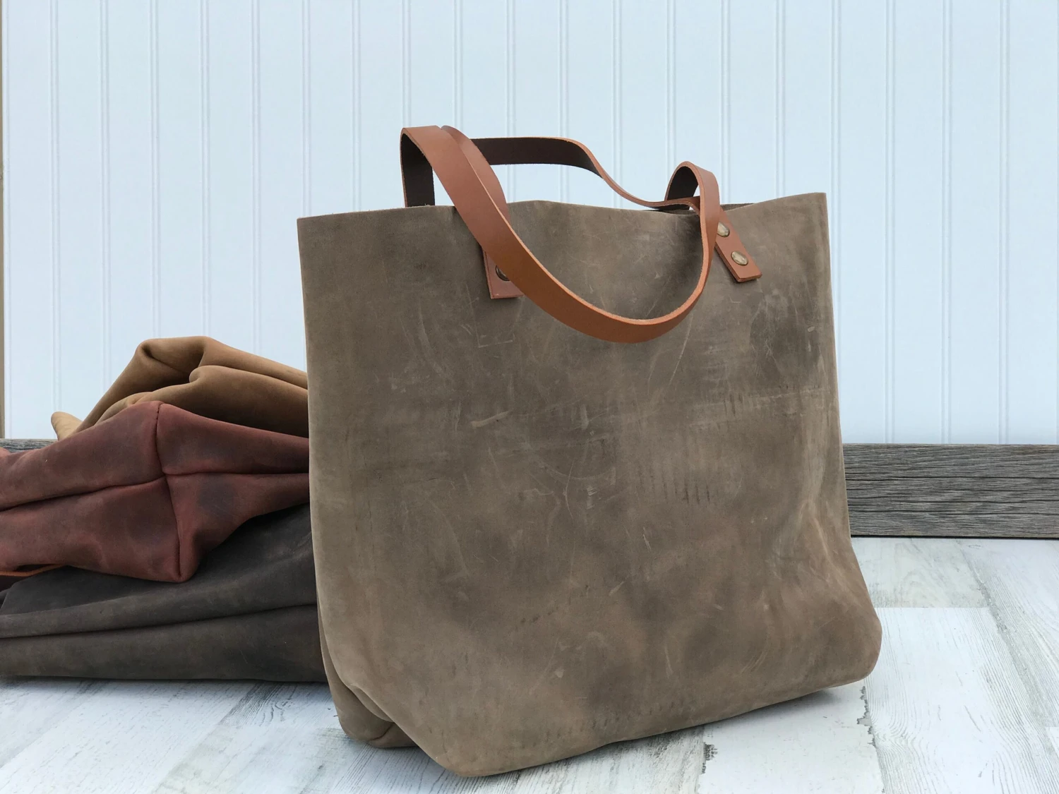 Christmas Sale Women’s Leather Tote Bag, Leather MacBook Tote Bag, Distressed Leather Personalized Shoulder Bag, Tote Bag For Her 12 Christmas Sale Women’s Leather Tote Bag, Leather MacBook Tote Bag, Distressed Leather Personalized Shoulder Bag, Tote Bag For Her - Image 10