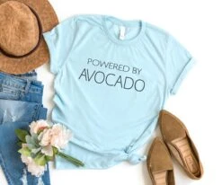 Powered By Avocado Funny Tshirts Women Graphic Tee Vegan Christmas Best Friend Gift For Her Women Mens T-shirt -Jewellery Soldes Boutique il fullxfull.3222687459 lnft