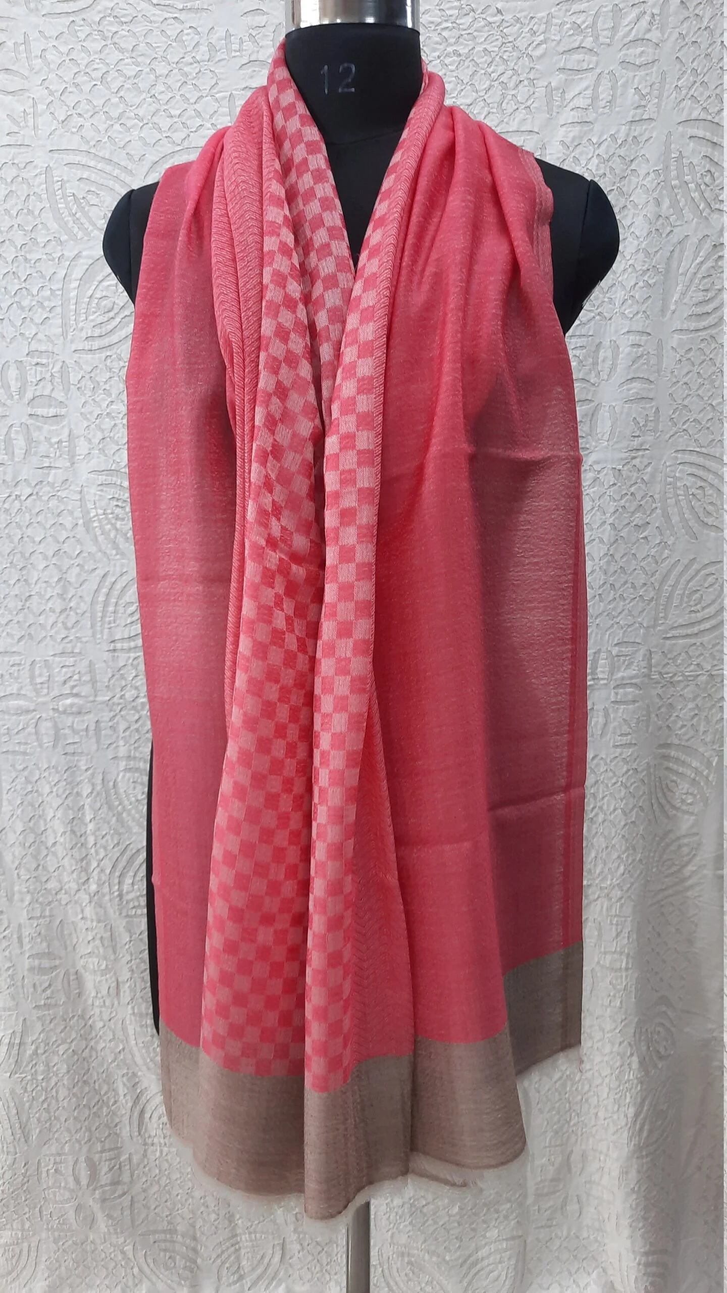 High Quality Pashmina Exclusive Shawls,Checkered HandWoven Shawls/Wraps,CASHMERE Shawls,Very Light Weave Wraps,Gift For Her/Christmas Gift 9 High Quality Pashmina Exclusive Shawls,Checkered HandWoven Shawls/Wraps,CASHMERE Shawls,Very Light Weave Wraps,Gift For Her/Christmas Gift - Image 7