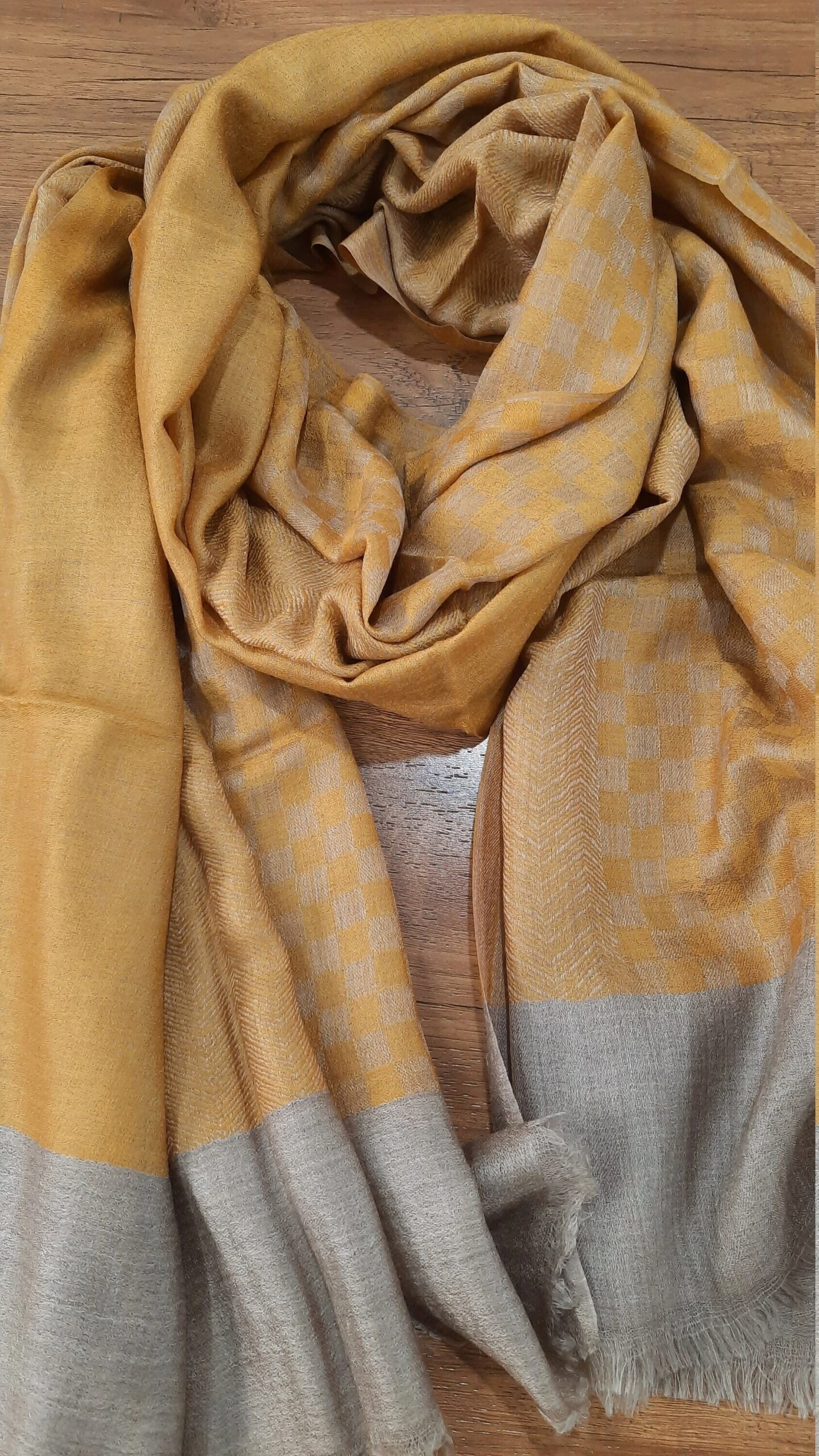 High Quality Pashmina Exclusive Shawls,Checkered HandWoven Shawls/Wraps,CASHMERE Shawls,Very Light Weave Wraps,Gift For Her/Christmas Gift 3 High Quality Pashmina Exclusive Shawls,Checkered HandWoven Shawls/Wraps,CASHMERE Shawls,Very Light Weave Wraps,Gift For Her/Christmas Gift