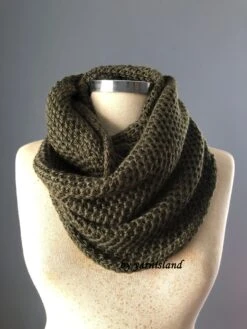 Christmas Sale, Cowl Scarf, Handmade Scarf, Unisex Scarf, Knitted Scarf, Chunky Scarf, Infinity Scarf, Hunter Green, Best Gift Idea