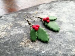 CHRISTMAS EARRINGS, Holly Earrings, Polymer Clay Holiday Earrings, Vintage Christmas Earrings, Scandi Christmas Earrings, Xmas Earrings -Jewellery Soldes Boutique il fullxfull.3376061808 fmro