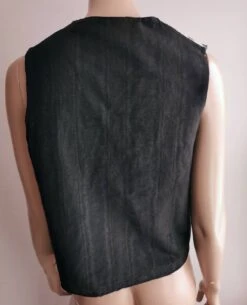 VINTAGE 90s Tapestry Style Christmas Vest Classic Music Notes Symphony Holly Winter Yule Musical Sleeveless Button Down Waistcoat Top V Neck -Jewellery Soldes Boutique il fullxfull.3546908418 4wvs