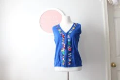 Vintage CHRISTMAS SWEATER Vest...size Small Womens....kitsch. Retro. Kawaii. Snowman. Tree. Bells. Stars. Cookies. Novelty. Holiday. Blue -Jewellery Soldes Boutique il fullxfull.3568147793 1h3t