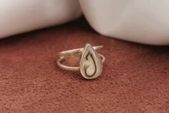 Memorial Mom Gift • Lock Of Hair Ring • Pet Hair Locket • Baby First Haircut • Hair Locket Ring • Cat Fur Ring • Keepsake Christmas Gifts 20 Memorial Mom Gift • Lock Of Hair Ring • Pet Hair Locket • Baby First Haircut • Hair Locket Ring • Cat Fur Ring • Keepsake Christmas Gifts -Jewellery Soldes Boutique il fullxfull.3643067738 svwf