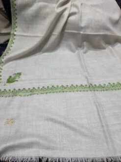 Premium Handcrafted Kashmiri Pashmina Sozni Embroidered Ivory Shawl, Softest And Luxurious Wedding Gift, Christmas Gift 75 X 205 Cm 13 Premium Handcrafted Kashmiri Pashmina Sozni Embroidered Ivory Shawl, Softest And Luxurious Wedding Gift, Christmas Gift 75 X 205 Cm -Jewellery Soldes Boutique il fullxfull.3900500690 4llg