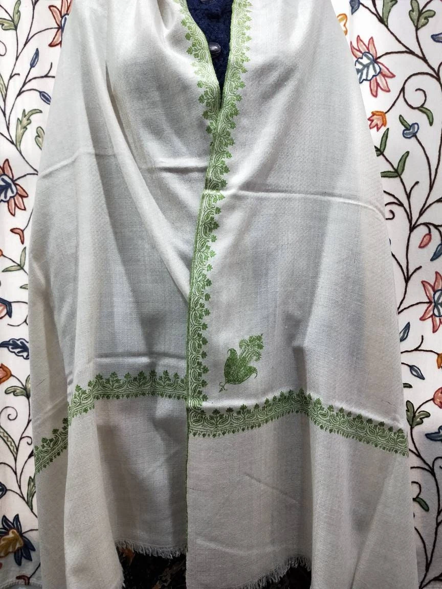 Premium Handcrafted Kashmiri Pashmina Sozni Embroidered Ivory Shawl, Softest And Luxurious Wedding Gift, Christmas Gift 75 X 205 Cm 4 Premium Handcrafted Kashmiri Pashmina Sozni Embroidered Ivory Shawl, Softest And Luxurious Wedding Gift, Christmas Gift 75 X 205 Cm - Image 2