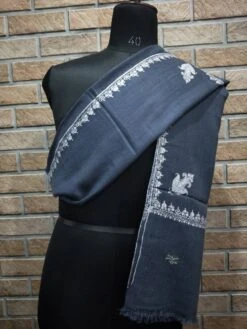 Premium Handcrafted Kashmiri Pashmina Sozni Embroidered Ivory Shawl, Softest And Luxurious Wedding Gift, Christmas Gift 75 X 205 Cm 18 Premium Handcrafted Kashmiri Pashmina Sozni Embroidered Ivory Shawl, Softest And Luxurious Wedding Gift, Christmas Gift 75 X 205 Cm -Jewellery Soldes Boutique il fullxfull.4126063565 pqja