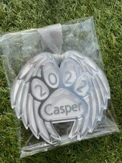 Personalised Pet Memorial Bauble, Mirrored Wing Paw Ornament, Christmas Tree Ornament, Christmas Gift, Rememberance Bauble. 12 Personalised Pet Memorial Bauble, Mirrored Wing Paw Ornament, Christmas Tree Ornament, Christmas Gift, Rememberance Bauble. -Jewellery Soldes Boutique il fullxfull.4285441358 640o
