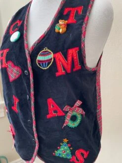 Size M - Vintage Ugly Christmas Black Red Green Plaid Vest 10 Size M - Vintage Ugly Christmas Black Red Green Plaid Vest -Jewellery Soldes Boutique il fullxfull.4481337669 j0bx