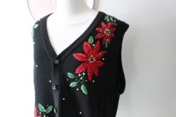 Vintage CHRISTMAS SWEATER Vest....large. Kitsch. Retro. Bells. Kawaii. Snowman. Novelty. Holiday. Christmas. Mistletoe. Dazzle. Festive -Jewellery Soldes Boutique il fullxfull.4858671625 4ka4