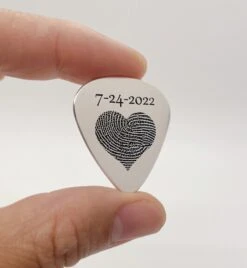 Christmas Gift/Fingerprint Guitar Pick/Necklace For Guitar Player/Fingerprint Hand Stampled Picks/Fingerprint Guitar Pick -Jewellery Soldes Boutique il fullxfull.5048917693 29mv