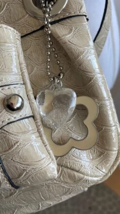 Guess Y2K / 2000s Vintage Shoulder Beige Off White Crossbody Patent Leather Bag, Gift For Her, Beautiful Y2K Handbag , Christmas Gift -Jewellery Soldes Boutique il fullxfull.5233385990 j9ce