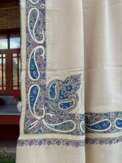 White Pashmina Shawl, Paper Mache Embroidery Shawl, Handmade Luxuries, Needle Work Shawl, Elegant Designer Scarfs, Gift For Christmas, India -Jewellery Soldes Boutique il fullxfull.5245536902 k1sc