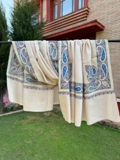 White Pashmina Shawl, Paper Mache Embroidery Shawl, Handmade Luxuries, Needle Work Shawl, Elegant Designer Scarfs, Gift For Christmas, India -Jewellery Soldes Boutique il fullxfull.5245536996 njtf