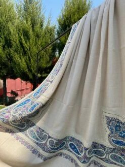 White Pashmina Shawl, Paper Mache Embroidery Shawl, Handmade Luxuries, Needle Work Shawl, Elegant Designer Scarfs, Gift For Christmas, India -Jewellery Soldes Boutique il fullxfull.5293727411 bceg