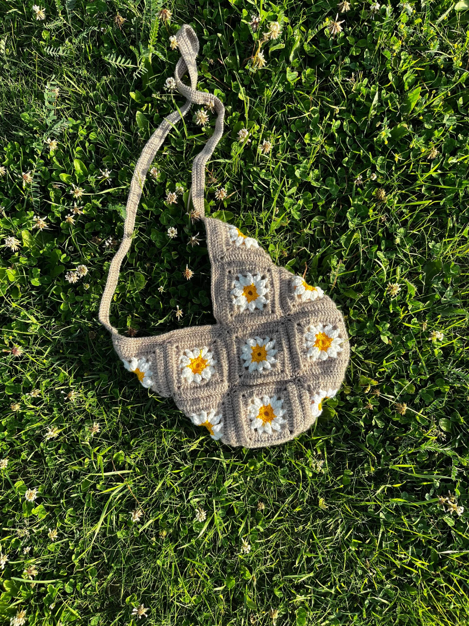 Aesthetic Daisy Crochet Bag, Flower Shoulder Bag, Christmas Gift 3 Aesthetic Daisy Crochet Bag, Flower Shoulder Bag, Christmas Gift