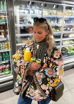 Winter Quilted Sherpa Lined Jacket Vintage Patchwork Jacket Coat Modern Floral Jacket Quilted Jacket Coat Christmas Gift -Jewellery Soldes Boutique il fullxfull.5409664298 2n4i