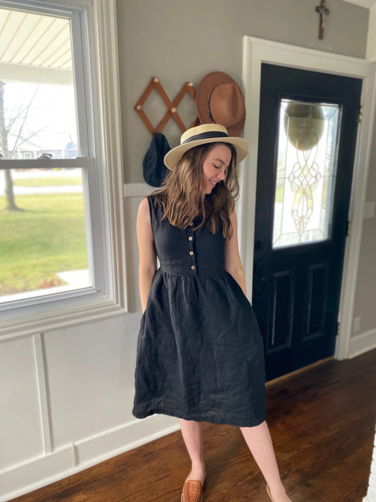 V-neck Linen Dress With Tie-Back Detail, SONOMA / Nursing Dress With Wooden Buttons / Available In 40 Colors / Christmas Gift For Her 8 V-neck Linen Dress With Tie-Back Detail, SONOMA / Nursing Dress With Wooden Buttons / Available In 40 Colors / Christmas Gift For Her - Image 6