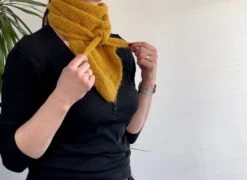 Small Triangle Scarf, Knit Triangle Alpaca Silk Baktus, Alpaca And Silk Scarf, Small Neck Wrap, Simple Head Scarf, Christmas Gift For Her