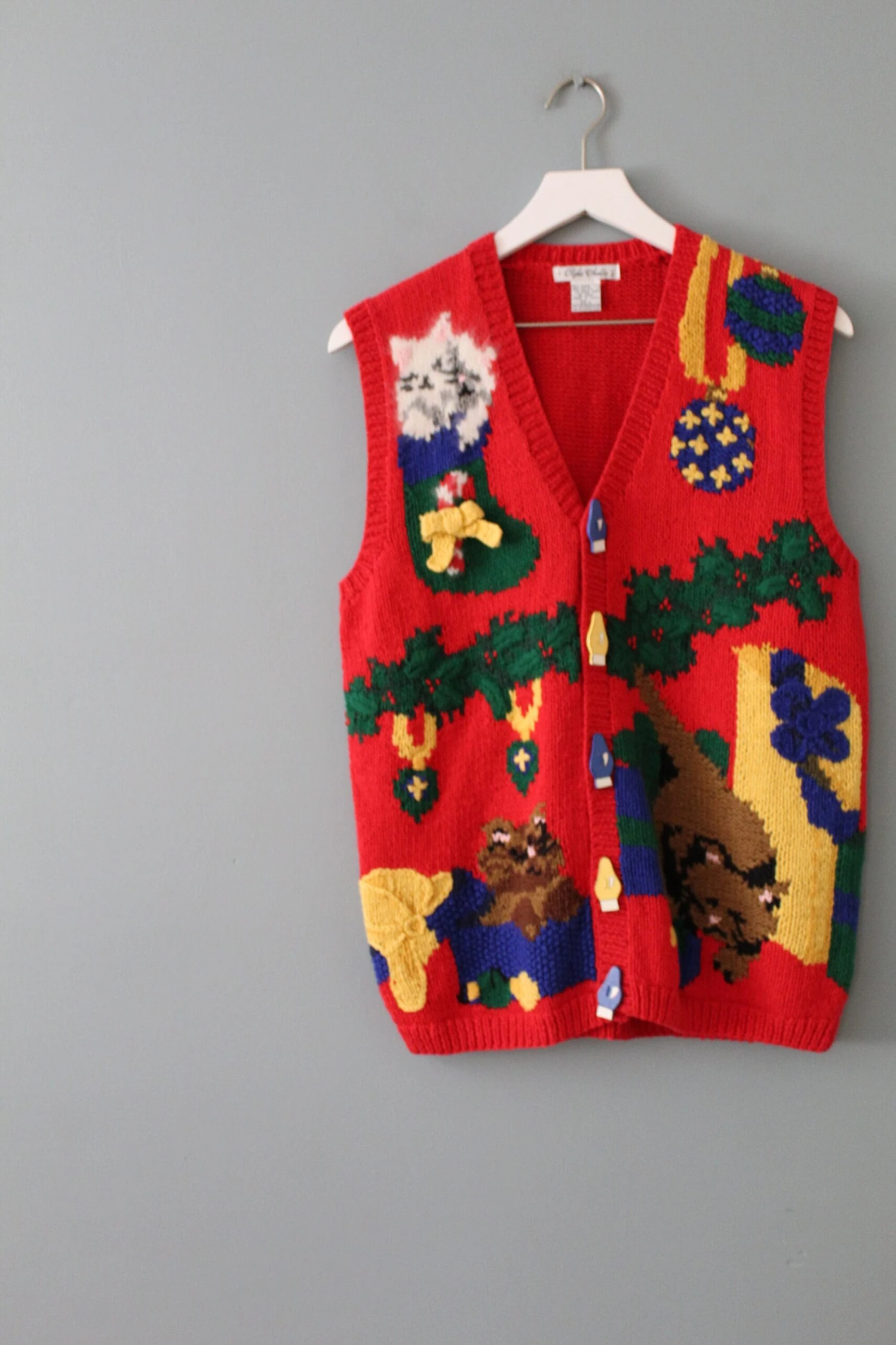 Christmas Kittens Intarsia Vest | Cute Kittens Vest | Hand-knitted Holiday Vest 8 Christmas Kittens Intarsia Vest | Cute Kittens Vest | Hand-knitted Holiday Vest - Image 6