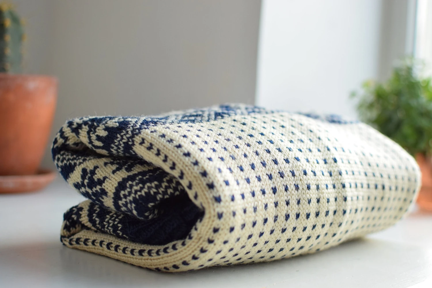 Authentic Norwegian Sweater Vest, 70s Vintage Vest, Nordic Sweater Vest, Hand Knit Folklore Vest, Christmas Gift, Knit Wool Vest, Men's L 12 Authentic Norwegian Sweater Vest, 70s Vintage Vest, Nordic Sweater Vest, Hand Knit Folklore Vest, Christmas Gift, Knit Wool Vest, Men's L - Image 10