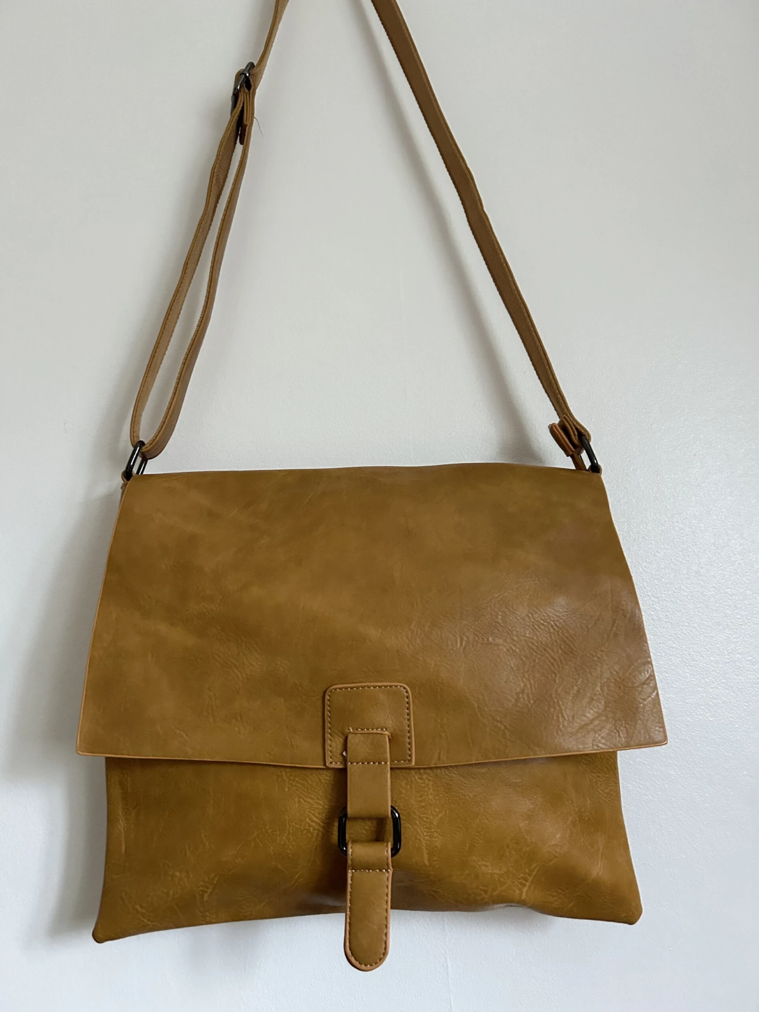 Vegan Leather Satchel Bag/ Medium-large Satchel/shoulder Bags /crossbody Bags For Women/Soft Vegan Leather Handbags For Women/Christmas Gift 12 Vegan Leather Satchel Bag/ Medium-large Satchel/shoulder Bags /crossbody Bags For Women/Soft Vegan Leather Handbags For Women/Christmas Gift - Image 10