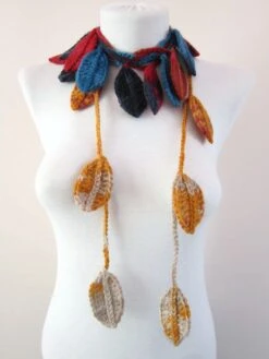 Colorful Crochet Scarf, Crocheted Leaf Scarves, Long Lariat Jewelry, Leaves Necklace, Autumn Accessories, Fall Woman Fashion, Christmas Gift -Jewellery Soldes Boutique il fullxfull.815990932 qs1t