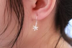 Sterling Silver SnowFlake Earrings, Blue Topaz Snowflake Earrings, Christmas Gift, Dainty Earrings, Silver Earrings Sister Gift, Mother Gift -Jewellery Soldes Boutique il fullxfull.870853289 pv67