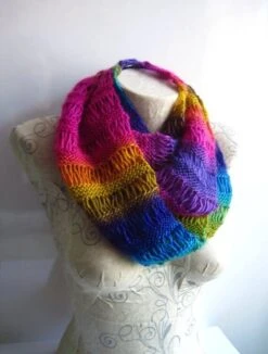 Handmade Rainbow Knitted Scarf/Infinity Scarf/Christmas Gift Ideas/Scarf For Her/scarf For Women Handmade/Knitted Gifts/infinity Scarf Knit -Jewellery Soldes Boutique il fullxfull.879064790 252p